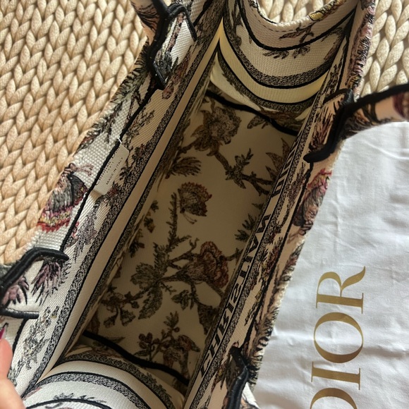 Dior Limited Edition Book Tote - Picture 4 of 9